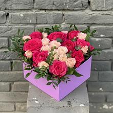 Цветочная композиция из Розы в коробке в Нижнем Икорце