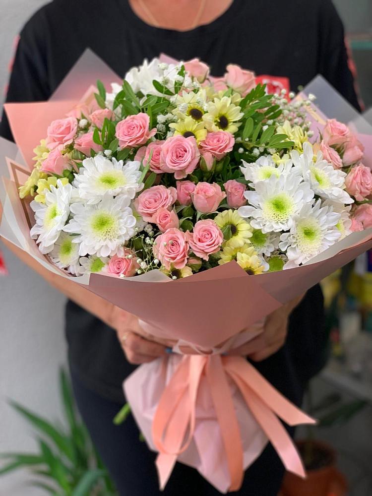 Букет цветов из: Розы и Хризантемы в Нижнем Икорце