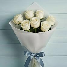 Букет 7 Белых роз Эдлесс Лав в Нижнем Икорце