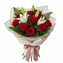 Букет цветов из:  Лилии и Розы в Нижнем Икорце