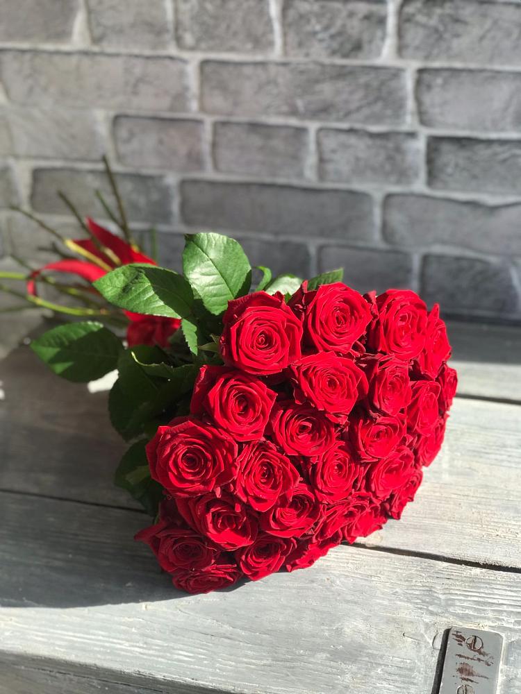 Букет Красные розы Фридом в Нижнем Икорце