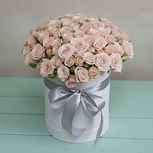 Цветочная композиция из Розы в шляпной коробке в Нижнем Икорце