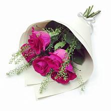 Букет цветов из:  Розы в Нижнем Икорце