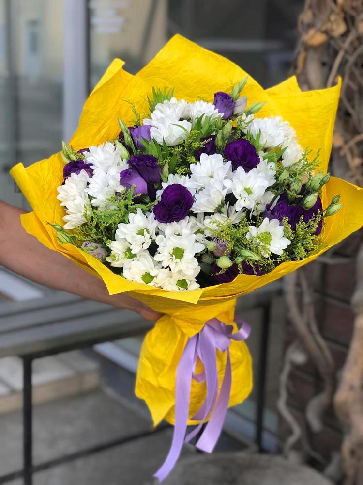 Букет цветов из: Ирисы, Хризантемы и Ромашки в Нижнем Икорце