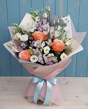 Букет цветов из:  Лизиантусы, Розы, Альстромерии и Гипсофила в Нижнем Икорце