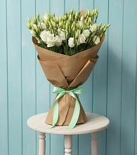 Букет цветов из:  Лизиантусы в Нижнем Икорце