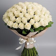 Букет 101 беля роза Белоснежка в Нижнем Икорце
