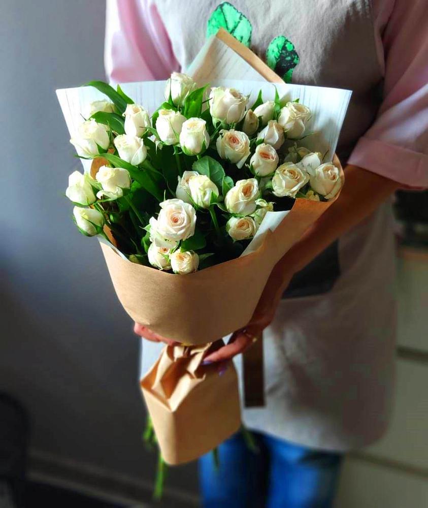 Букет цветов из: Розы в Нижнем Икорце