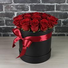 Цветочная композиция из Розы в шляпной коробке в Нижнем Икорце