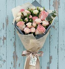 Букет цветов из:  Розы в Нижнем Икорце