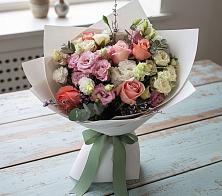 Букет цветов из:  Розы, Лизиантусы и Гвоздики в Нижнем Икорце