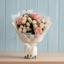 Букет цветов из:  Розы в Нижнем Икорце