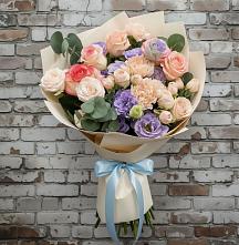 Букет цветов из:  Розы, Лизиантусы и Гвоздики #REPLACE_PRED# Нижнем Икорце