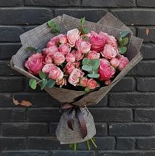 Букет цветов из:  Розы в Нижнем Икорце